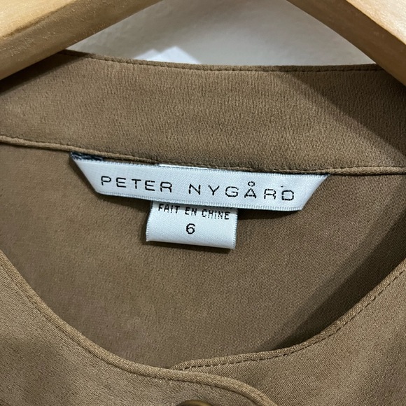 Peter Nygard 100% silk button-down - Picture 3 of 7